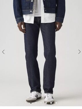 Levi’s 502 regular taper fit jeans